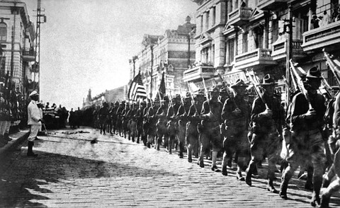 American-troops-in-Vladivostok-1918