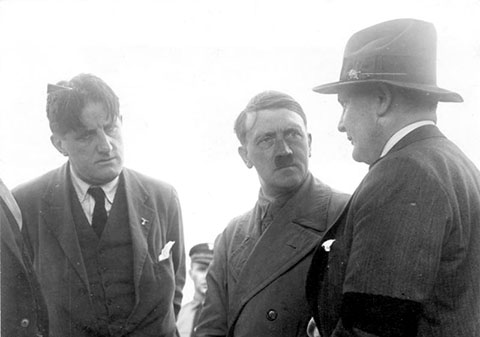 Berlin, Hitler, Goering und Hanfstaengl (Bundesarchiv Bild 102-14080) 