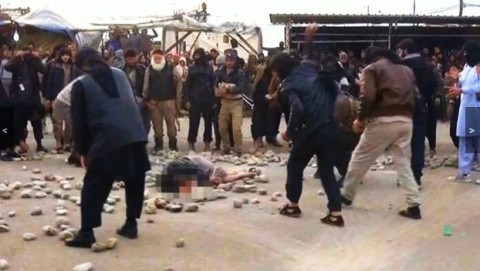 Islamist in Mosul stoning woman to death