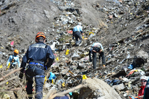 germanwings-crash-french-alps-2